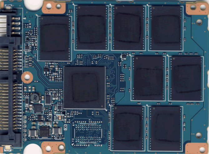 myce-toshiba-ocz-vx500-internals